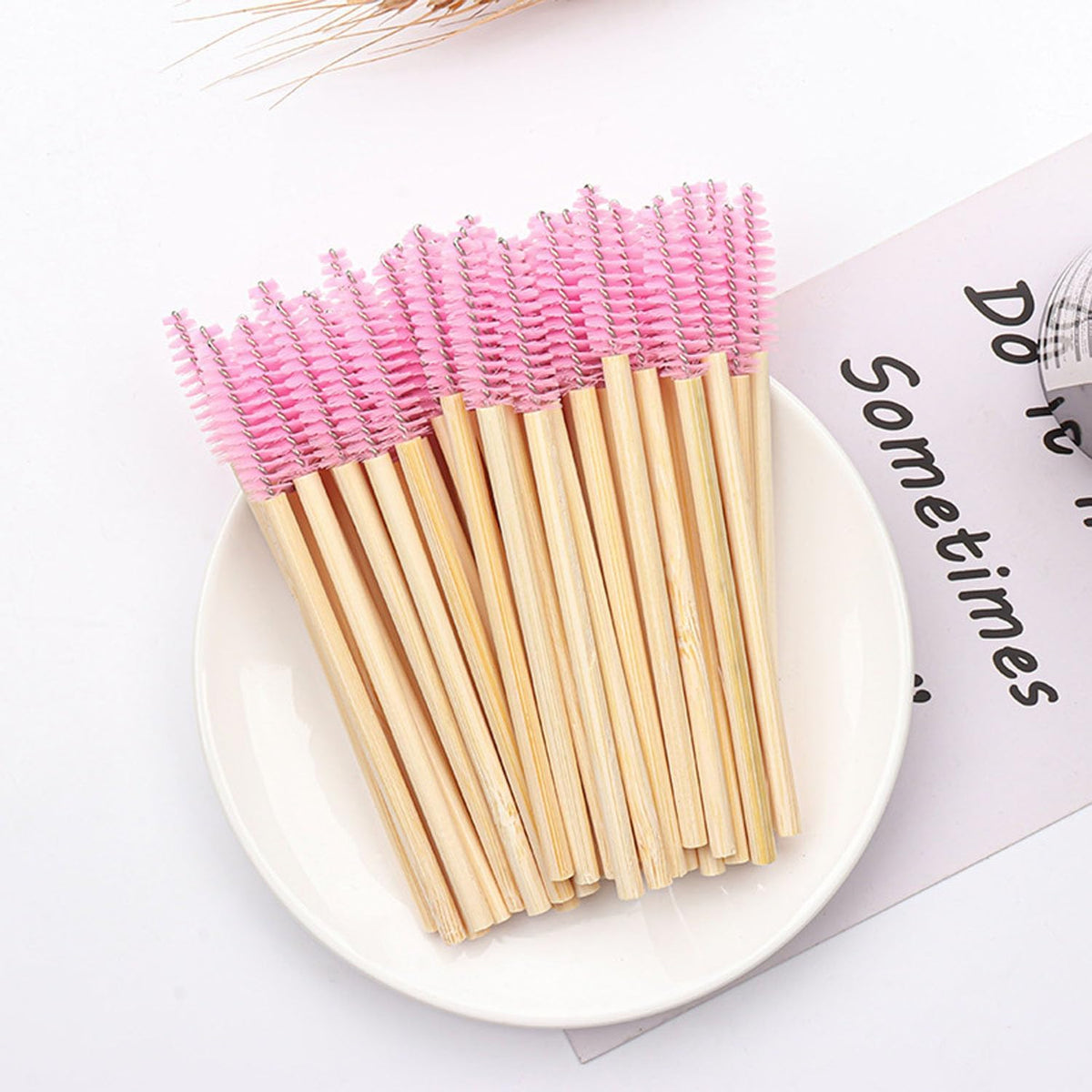 100 PCS Bamboo Eyelash Spoolies (PINK)