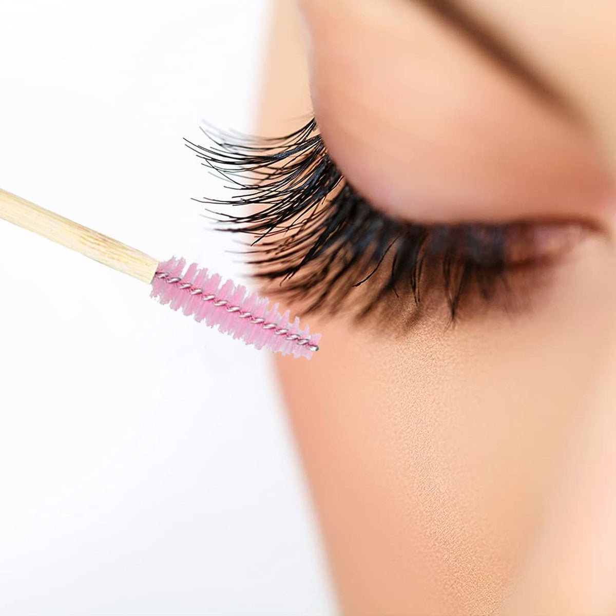 100 PCS Bamboo Eyelash Spoolies (PINK)